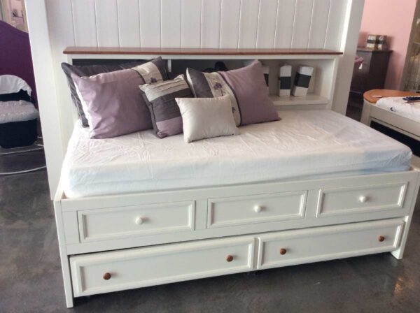 Hampton Captains Lounge Bed W/Drawers - Image 2