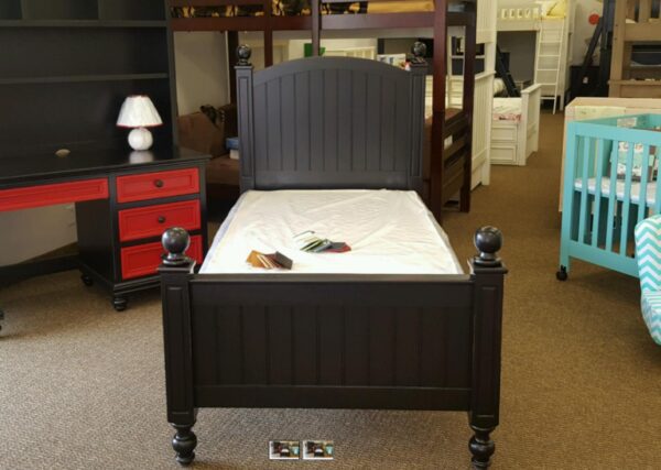 Kenmare 4 Poster Round Top Bed