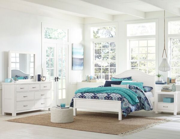 Kenwood Collection Curved Panel Bed in Distressed White - Image 2