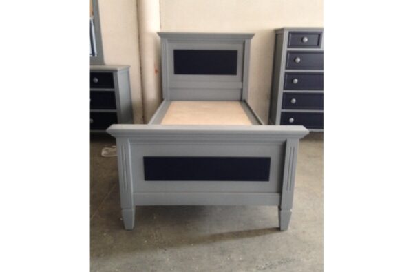 Lincoln Panel Bed