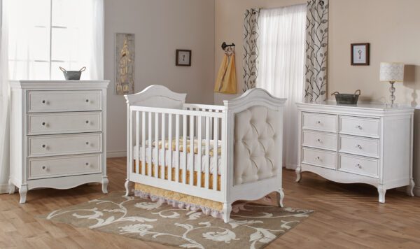 Diamond Classic Crib in Vintage White - Image 2