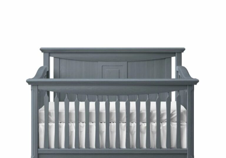 Antonio-Convertible-Crib-Solid-Back-768x775