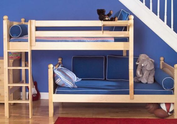 Parallel-Bunk-Bed-with-Straight-Ladder-in-Natural