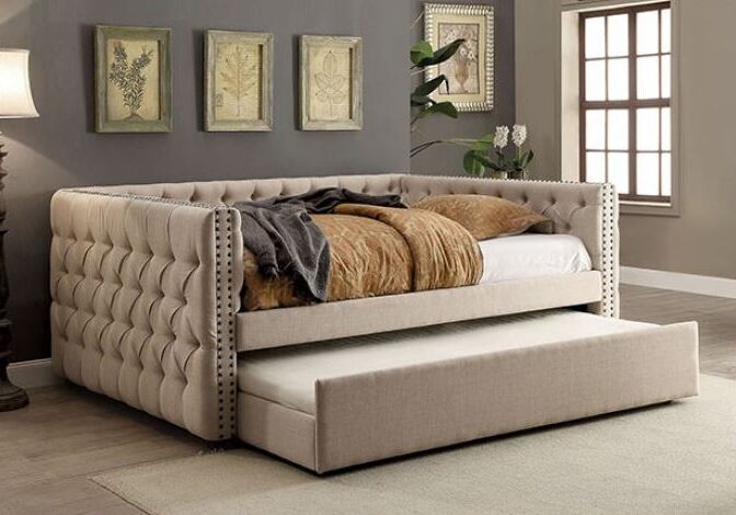 Suz-Daybed-in-Ivory