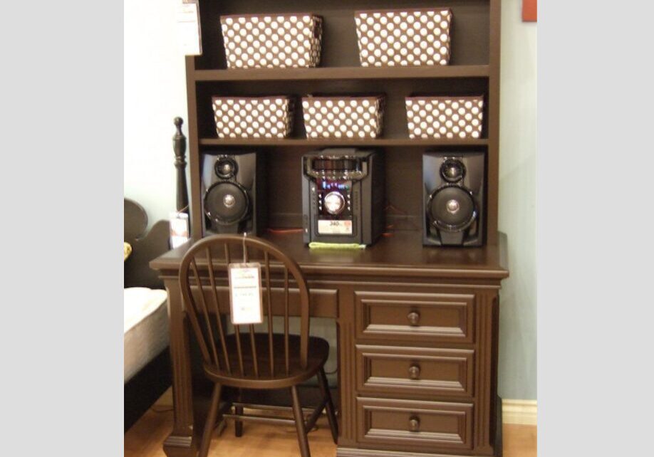 country-hill-student-desk-with-hutch
